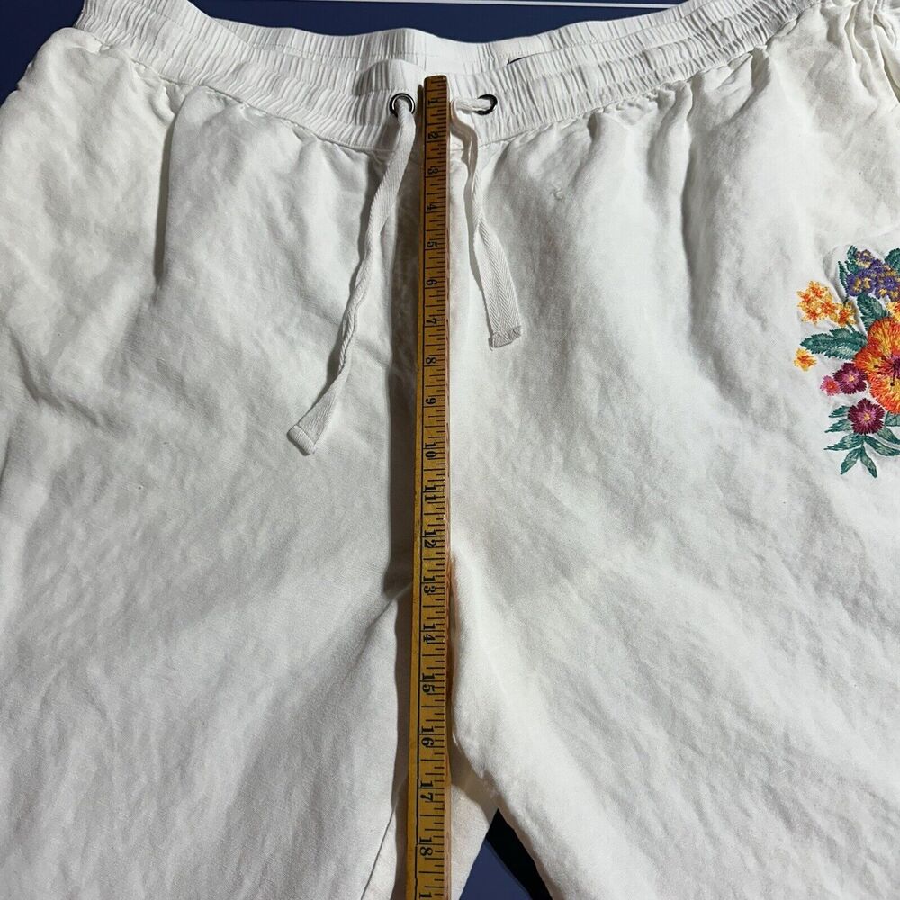 Roaman’s Womens Linen Blend Capris Pants Size 32W White Embroidered Pull On - Picture 10 of 11